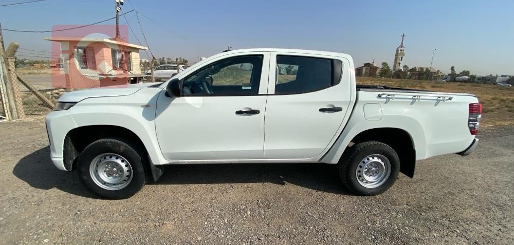 میتسوبیشی L200